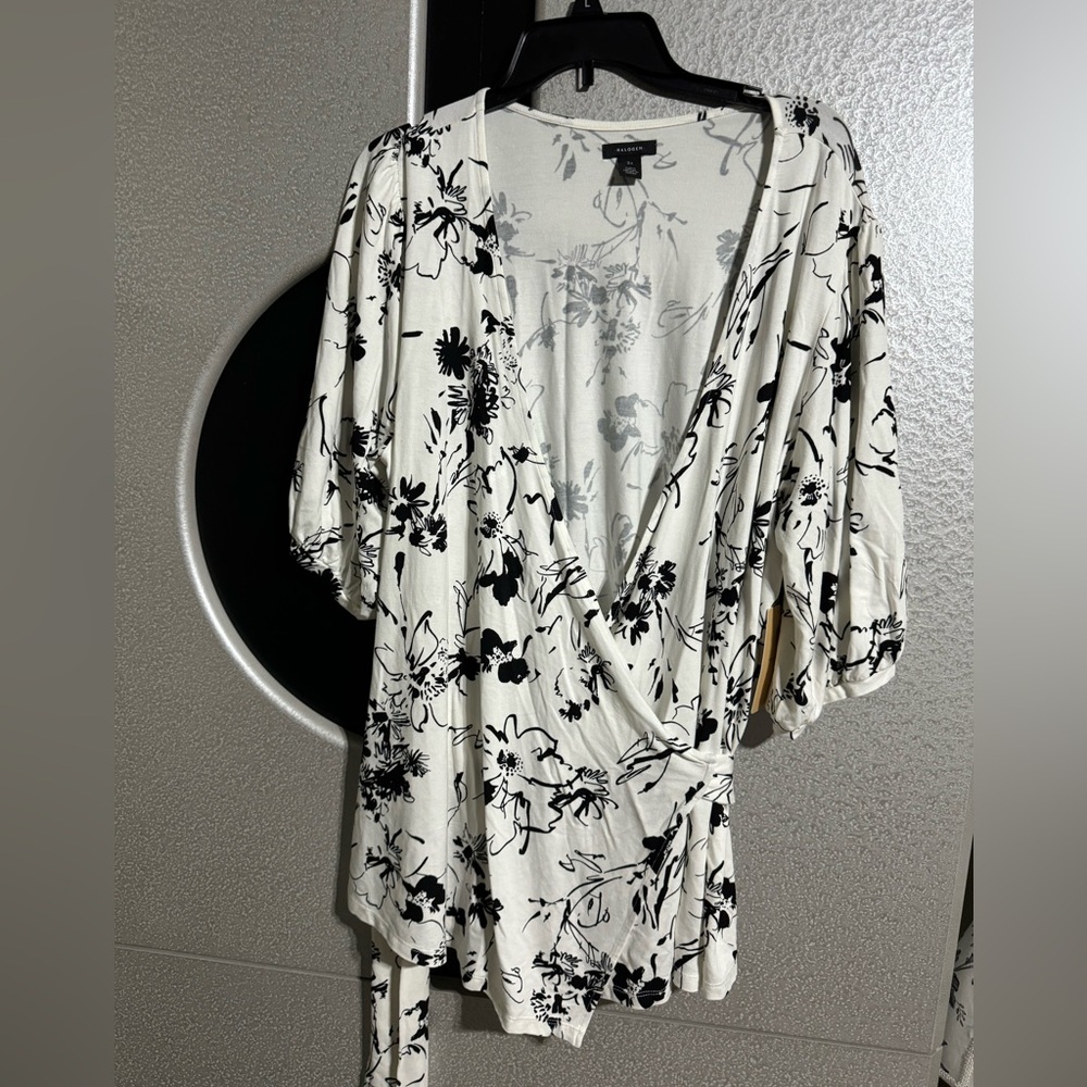 NWT Halogen Black & Floral Blouse Women Size 2X
